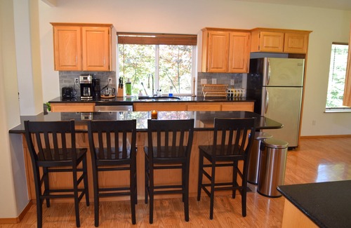 Parkdale House | Four Season Home Base - Close to Mt. Hood, Hood River, Orchards, Wineries