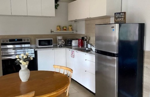 Dunchurch Cottage | Four seasons cottage escape. Beautiful place of privacy and wilderness.