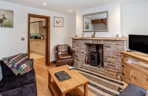 Macclesfield Cottage | FOX BANK COTTAGE, pet friendly, with open fire in Bollington