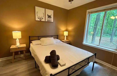 Linden House | Fox Hollow - Walk to Winery! Close to Shenandoah