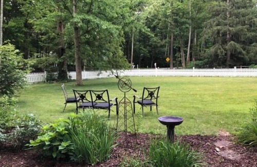 Indianapolis House | Fox Knoll 2-LRG Private Room-Grand Park, Concerts,Butler! Park-Like Setting!