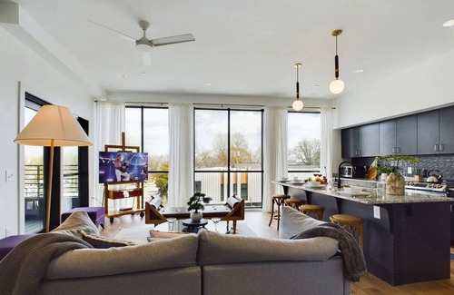 Melrose House | Fox Quads Escape-4 Suite Combo-12 South