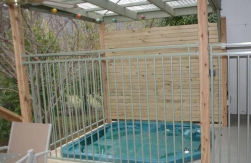 Bright House | Foxes' Den - River Frontage
