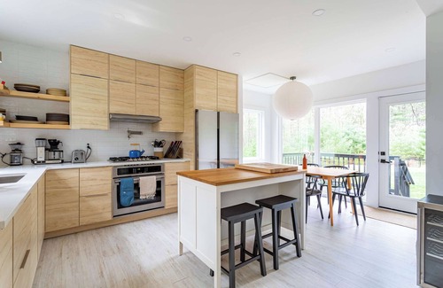 Glen Spey House | Foxglove Chalet: Bright & Stylish Nature Escape | Near Barryville