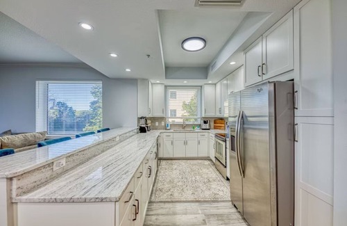 Ono Island Condo | Foxy Palmer Lost Key 205
