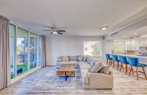 Ono Island Condo | Foxy Palmer Lost Key 205