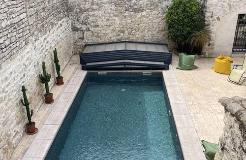 Arpaillargues-et-Aureillac Villa | 400 m² Villa ∙ 8 bedrooms ∙ 20 guests