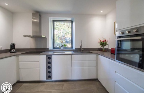 Charbonnieres-les-Varennes House | 203 m² Gîte ∙ 6 bedrooms ∙ 12 guests