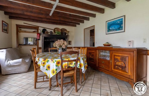 Charbonnieres-les-Vieilles House | 85 m² Gîte ∙ 4 bedrooms ∙ 9 guests