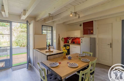 Ingrandes-Le Fresne sur Loire Cottage | Gite Ingrandes-Le Fresne sur Loire, 1 bedroom, 2 persons