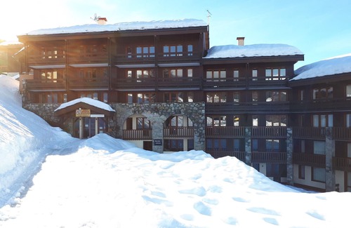 Bellentre Apartment | Renovated apartment for 8, easy piste access, wellness area, pet-friendly