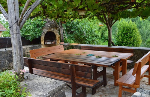 Rouffignac-Saint-Cernin-de-Reilhac House | Authentic charm in Périgord, quiet with swimming pool