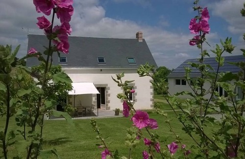 Saint-Germain-de-Coulamer House | 300 m² House ∙ 4 bedrooms ∙ 8 guests