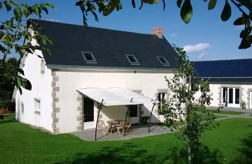 Saint-Germain-de-Coulamer House | 300 m² House ∙ 4 bedrooms ∙ 8 guests
