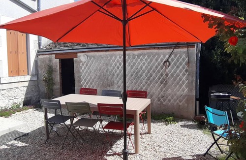 Saint-Hilaire-Saint-Mesmin House | 110 m² House ∙ 3 bedrooms ∙ 7 guests