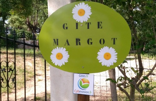 Saint-Maximin-la-Sainte-Baume Villa | Gite Margot - Private villa with swimming pool surrounded by nature 4 km from Saint-Maximim