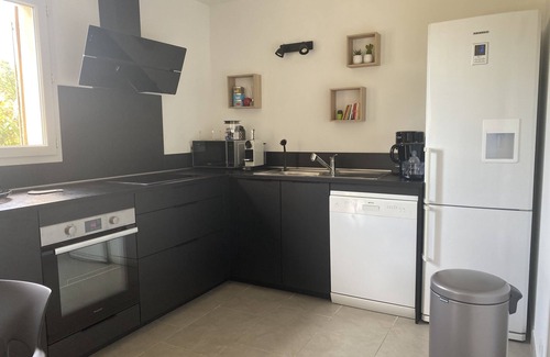Pinarellu House | Mini villa in residence with swimming pool and janitor, beach on foot