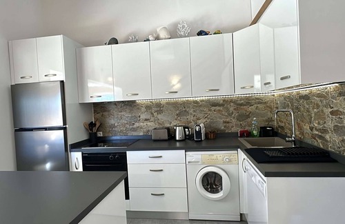 Sainte-Lucie-de-Porto-Vecchio House | Mini-villa with terrace and parking 300m from the beach