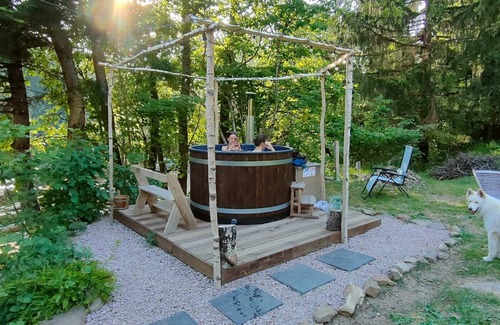 Sainte-Marie-aux-Mines Ski Chalet | Chalet 'La Cigale Et Son Bain Nordique' with Wi-Fi