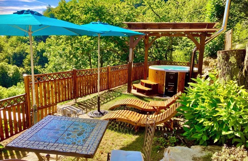 Asperjoc House | Laissez Vous Tenter par une Nuitée Romantique Avec Bain Nordique Privatif!