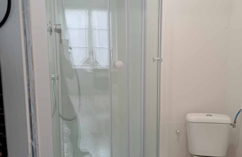Villedieu-les-Poeles Apartment | Appartement Privatisé Avec Cour