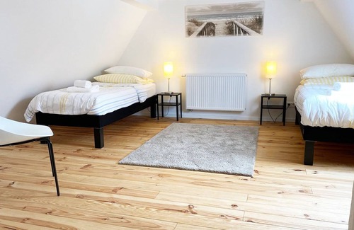 Wachenbuchen House | Fr05 Möbliertes Wohnen in Maintal bei Frankfurt, 170qm, 5 Zimmer, Über 3 Etagen, Max. 9 Personen