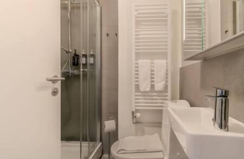 Vesturbær Apartment | Framnesvegur - Two Bedroom Central Apartment