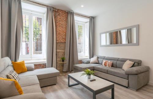 Palacio Apartment | FRANCINA groups TEATRO REAL, by MONARO*