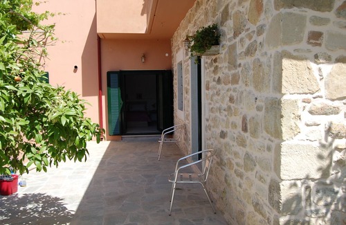 Faneromeni Apartment | Francois Apartment is a cozy apartment in a traditional Cretan village
