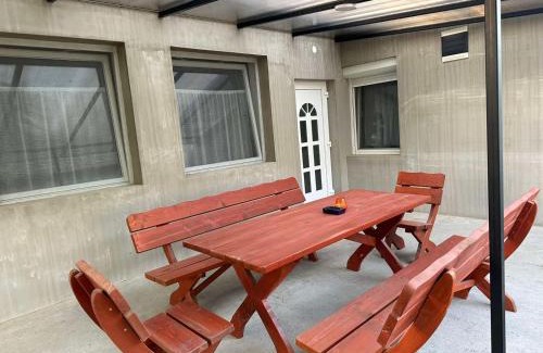 Vardomb Apartment | Frangipáni Vendégház