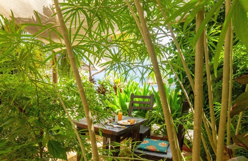 Jambiani Apartment | Frangipani Suite - Deluxe Triple Seaview with AC