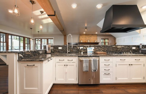 Russells Point House | Frankie’s Waterfront House at Indian Lake! The nicest VRBO on the lake!