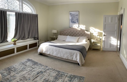 Saranac Lake Hotel | Franklin Manor - 2 King Suites and 1 Queen Suite