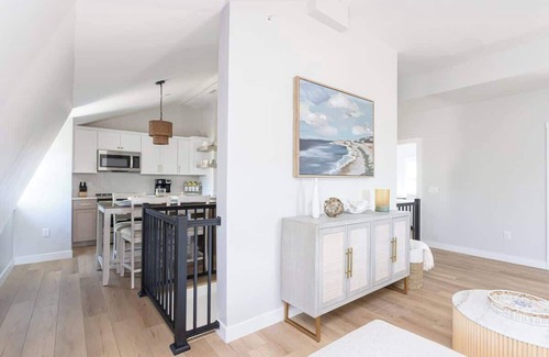 Yachting Village House | Franklin Street Suite by STAY Newport