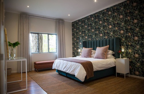 Stellenbosch Other | Fransmanshuijs - Luxurious villa on working farm