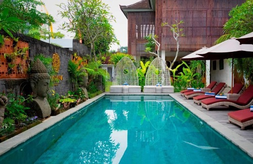 Batuan Apartment | Freddies Villas Ubud – Deluxe Room #09
