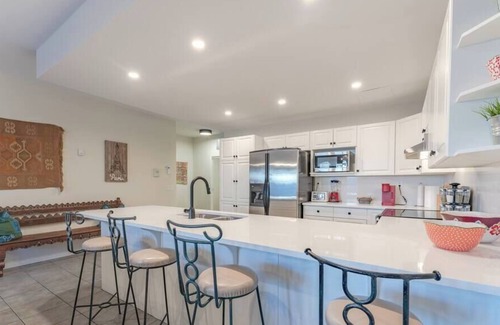 Inglewood House | FREE Banff Pass, Cozy 3BR, Sleeps 6 & RT Patio
