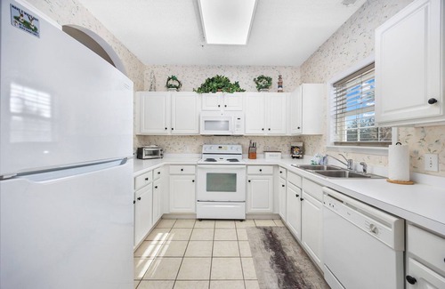 North Myrtle Beach Condo | Free Beach Shuttle, Pool, Pickleball Court! King Bed, Parking, Resort Activities