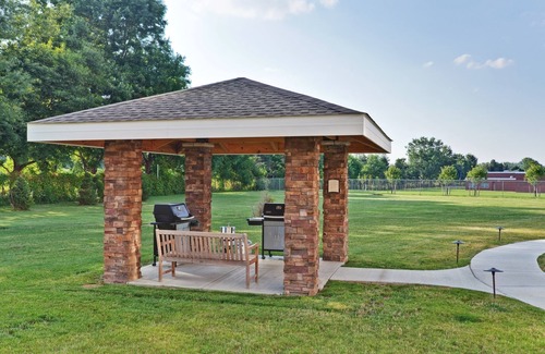 West Seneca Apartment | Free Breakfast Buffet. Pool & Hot Tub. Gym Access.