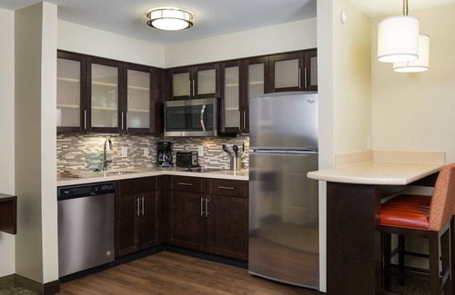 Northfield Apartment | Free Breakfast Buffet & Pool Access. Near University of Colorado Hospital.