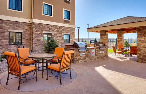 Cheyenne Condo | Free Breakfast Buffet. Pool & Hot Tub. Close to Historic Downtown.