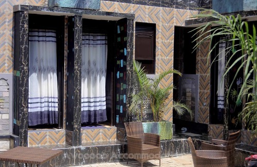 Kampala Bed & Breakfast | Free Breakfast, Free WiFi, Free Laundry, Free Airport PickUp