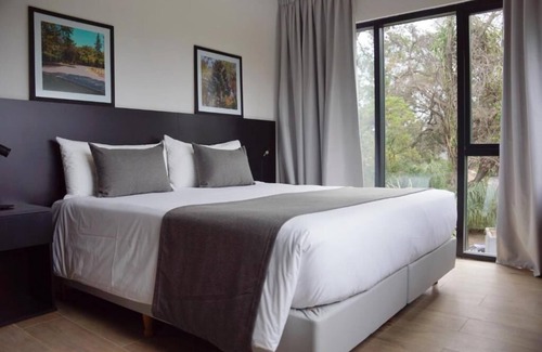 Villa Udaondo Hotel | Free Breakfast Included Modern Room Near Bosques de Palermo Nature