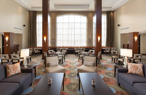 Corona Apartment | Free Breakfast. Pool & Hot Tub. Gym. King Suite. Near Amazon!