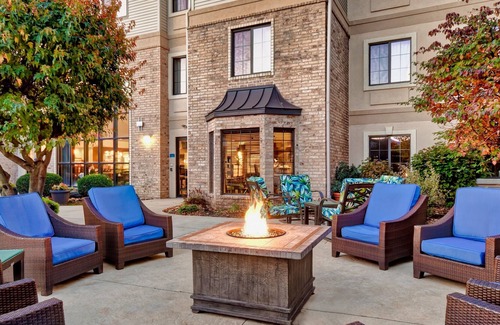 Madison Condo | Free Breakfast. Pool & Hot Tub. Near UW-Madison!
