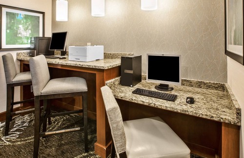 Mayfield Heights Condo | Free Daily Breakfast, Outdoor Pool. 7 Miles from University Circle.