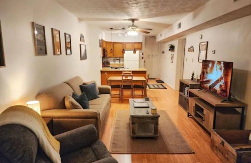 Davis House | Free Firewood, Mt Views, Skiing, Heated Pool