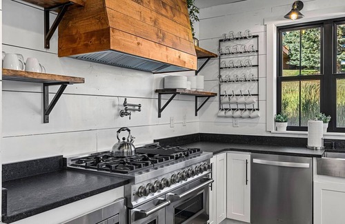 Garden City Other | FREE NIGHT-New Farmhouse-SLEEPS 45-Book 3 get 1 free -Most Winter/Spring Days