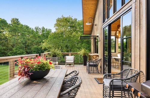 Franklin House | Free Night* | Pool Table | Privacy | Music | Horseback Riding |Events IFamily