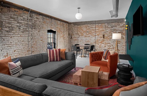 People's Freeway Hotel | Free Parking & Dog-friendly, Wasatch Room at evo Hotel